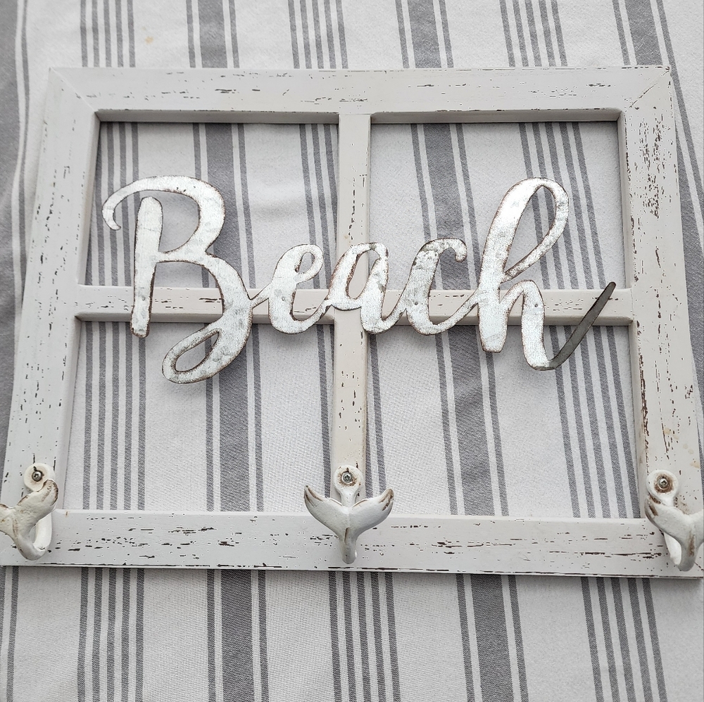 "Beach" Window Pane Sign with 3 Hooks